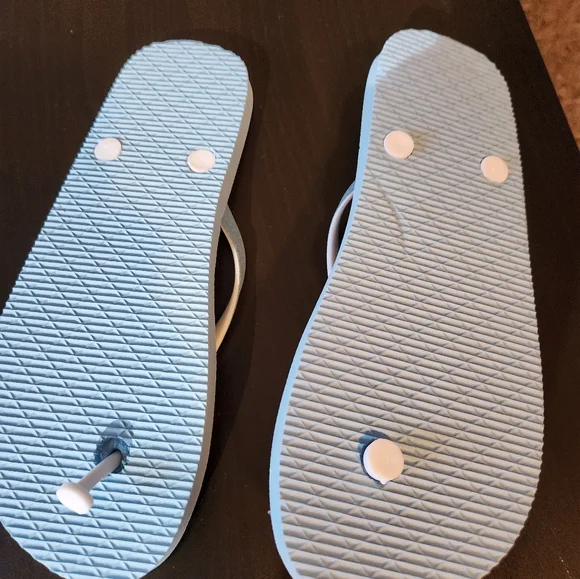 Flip Flops - Picture 3 of 3
